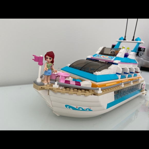 Legos Dolphin Cruiser - Picture 5 of 13